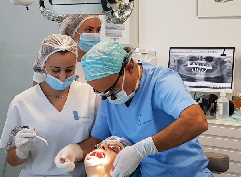 Επιλογές Αποκατάστασης Οδοντιατρικής για Κατεστραμμένα, Σαπισμένα ή Ελλείποντα Δόντια