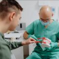 Η Σημασία των Τακτικών Ελέγχων με έναν Οικογενειακό Οδοντίατρο