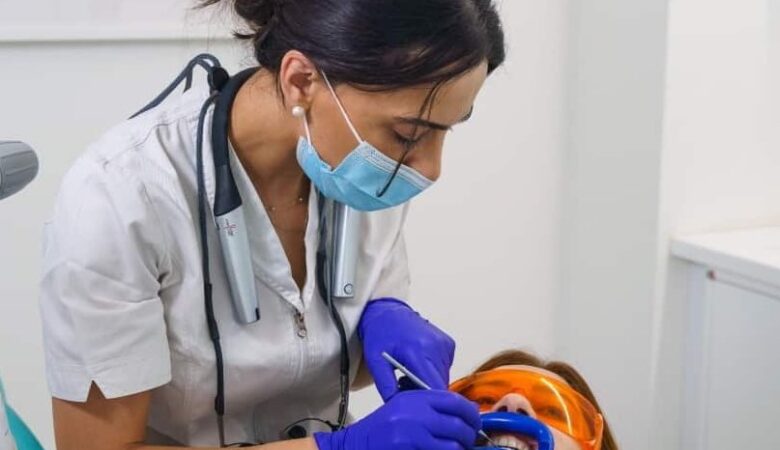 Invisalign και τα ούλα σας καθώς τα δόντια σας μεταβάλλονται σταδιακά