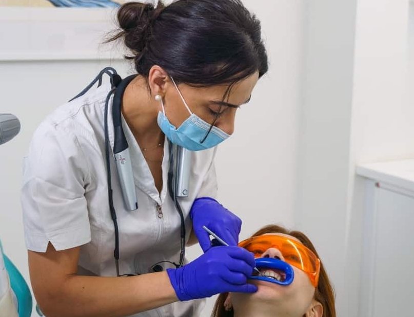 Invisalign και τα ούλα σας καθώς τα δόντια σας μεταβάλλονται σταδιακά